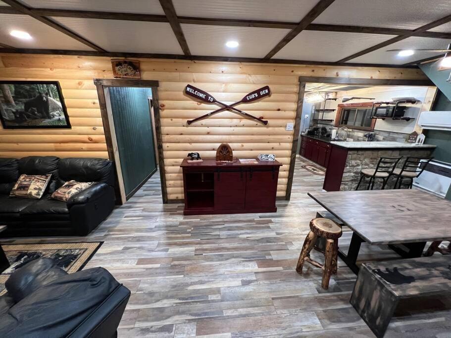 Cubs Den - Hot Tub- Walk To Lake- Fire Pit - Kayaks Oakland Bagian luar foto