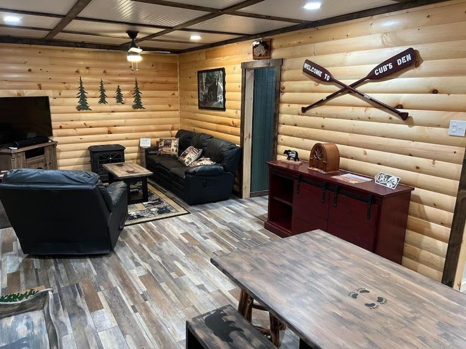 Cubs Den - Hot Tub- Walk To Lake- Fire Pit - Kayaks Oakland Bagian luar foto