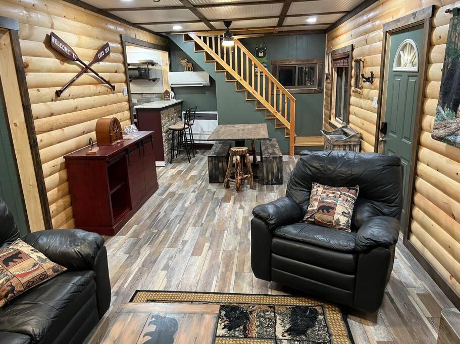 Cubs Den - Hot Tub- Walk To Lake- Fire Pit - Kayaks Oakland Bagian luar foto