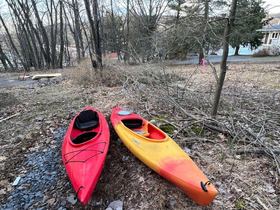 Cubs Den - Hot Tub- Walk To Lake- Fire Pit - Kayaks Oakland Bagian luar foto