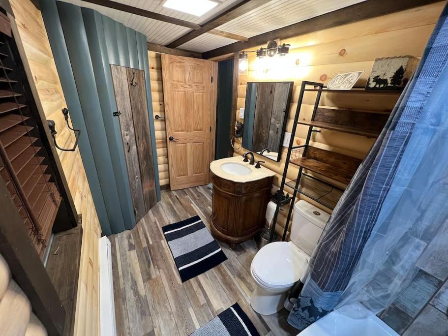 Cubs Den - Hot Tub- Walk To Lake- Fire Pit - Kayaks Oakland Bagian luar foto